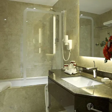 Hotell Rotta 5*